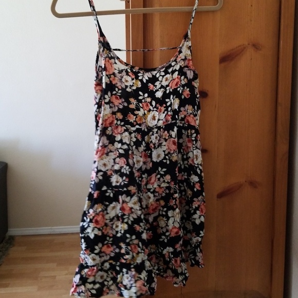 Short Dress - Picture 3 of 3